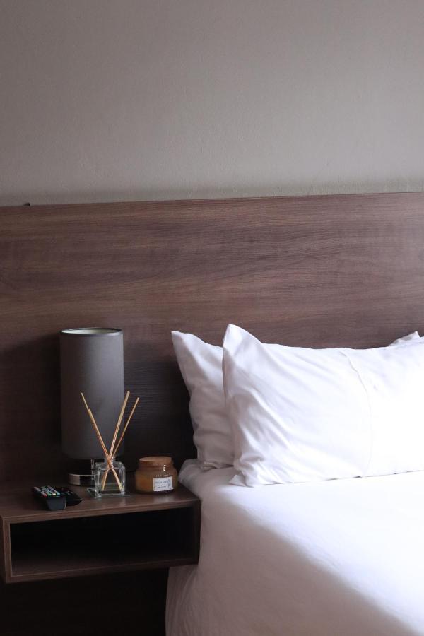 27 On Gunn Street Aparthotel Bloemfontein Ngoại thất bức ảnh